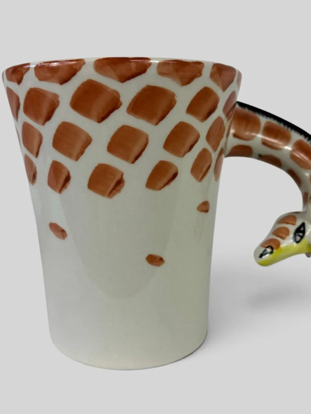 Pier 1 Giraffe Mugs Set of 2 Hand Painted Stoneware 16 oz